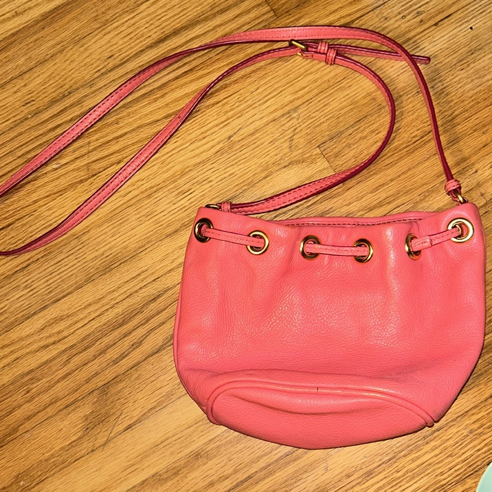 MARC by Marc Jacobs small pink crossbody LIKE NEW - Picture 4 of 7